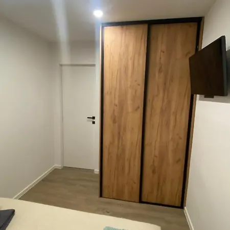 Apartment Hana *