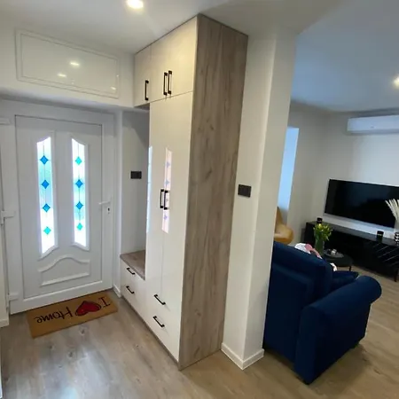 Hana Apartment