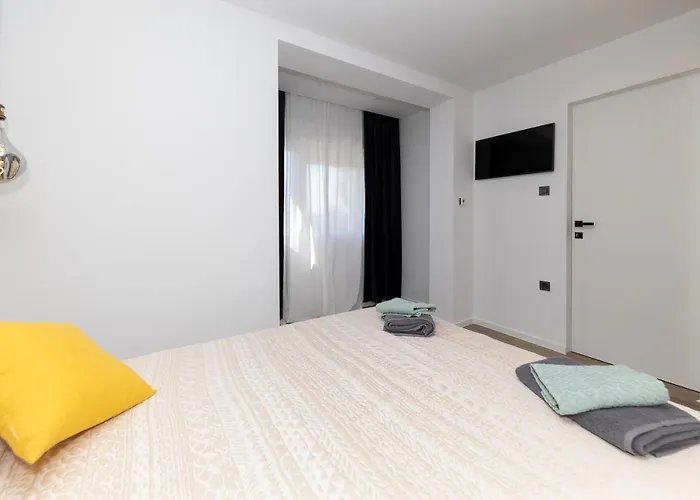 Apartment Hana *