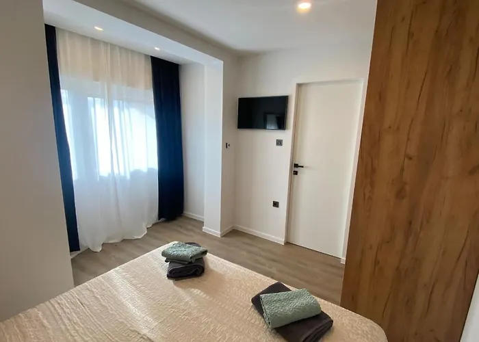 Hana Apartment *