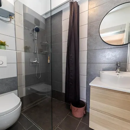 Hana Apartment